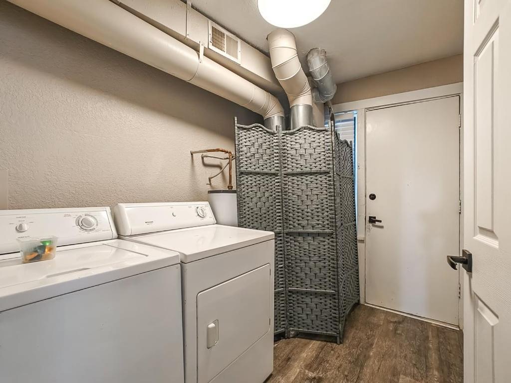 Heart Of Westport 1Br Villa Kansas City Exteriör bild